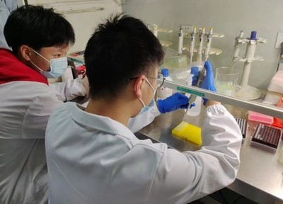 南财学子研发基因靶向生物药剂